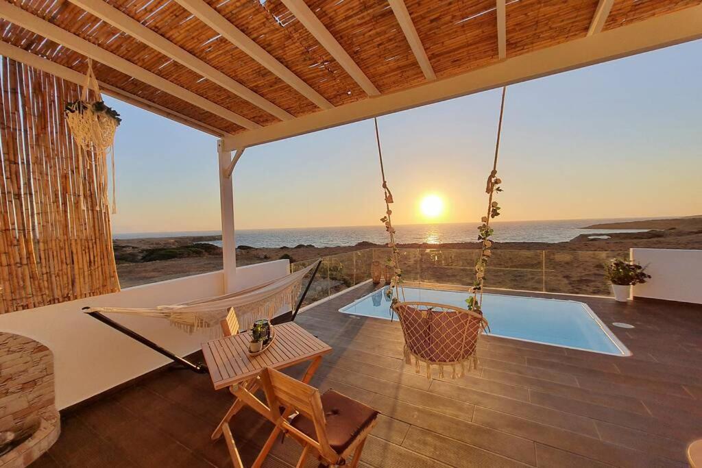 Tramonto Luxury Villa No1- Breathtaking Sunset View Foiníkion Exteriör bild