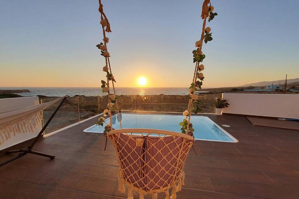 Tramonto Luxury Villa No1- Breathtaking Sunset View Foiníkion Exteriör bild