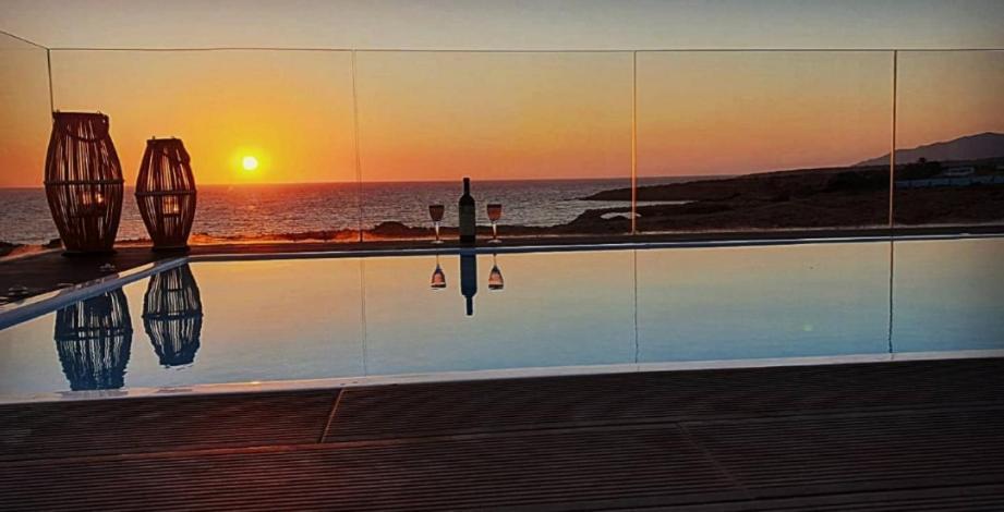 Tramonto Luxury Villa No1- Breathtaking Sunset View Foiníkion Exteriör bild