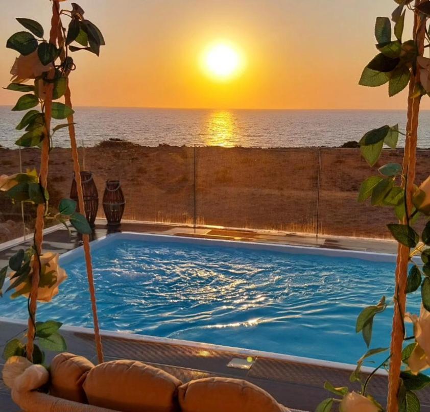 Tramonto Luxury Villa No1- Breathtaking Sunset View Foiníkion Exteriör bild